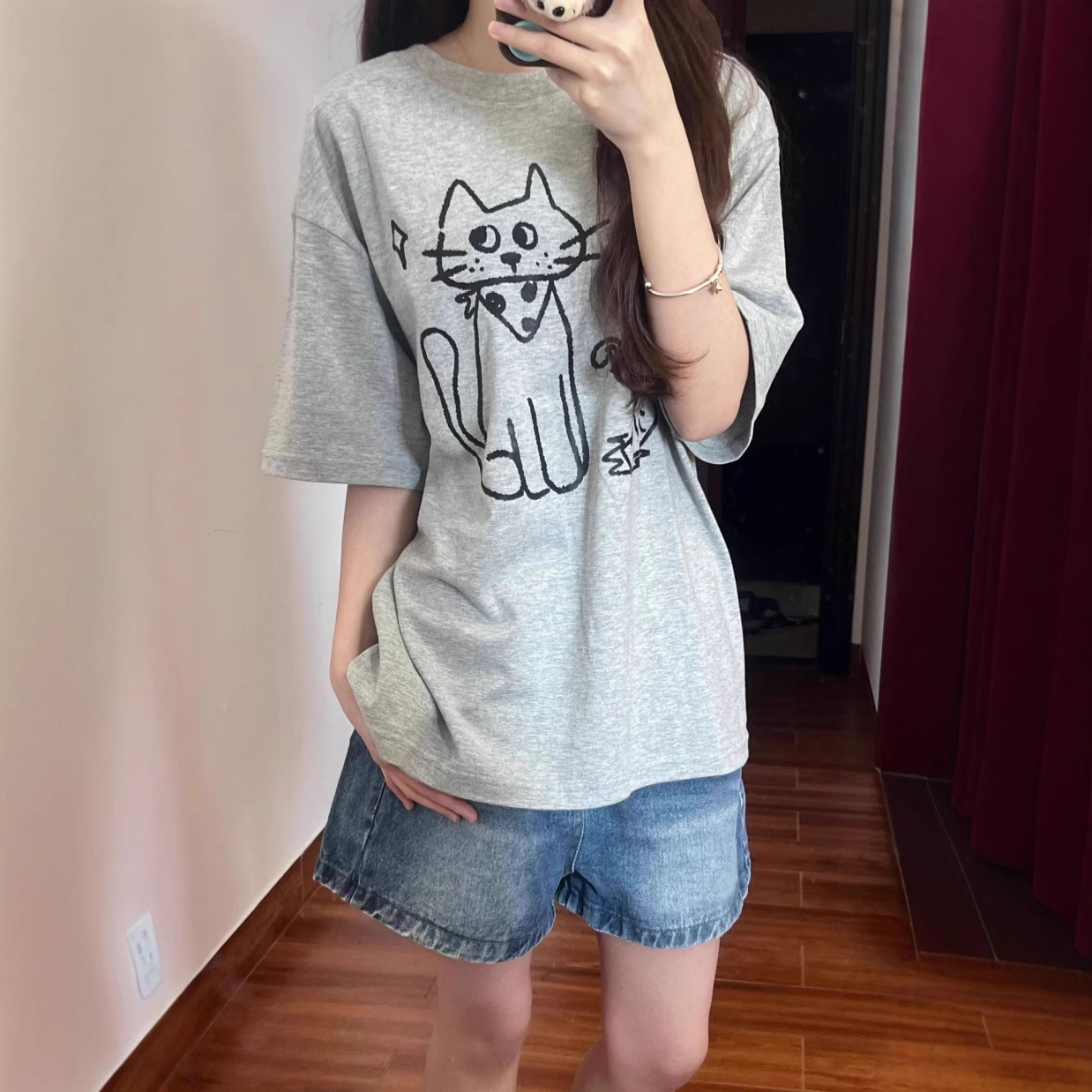 2025 American retro pure cotton short sleeved women's T-shirt summer new item Niche loose oversized top fashionable Ins style new designer T-shir
