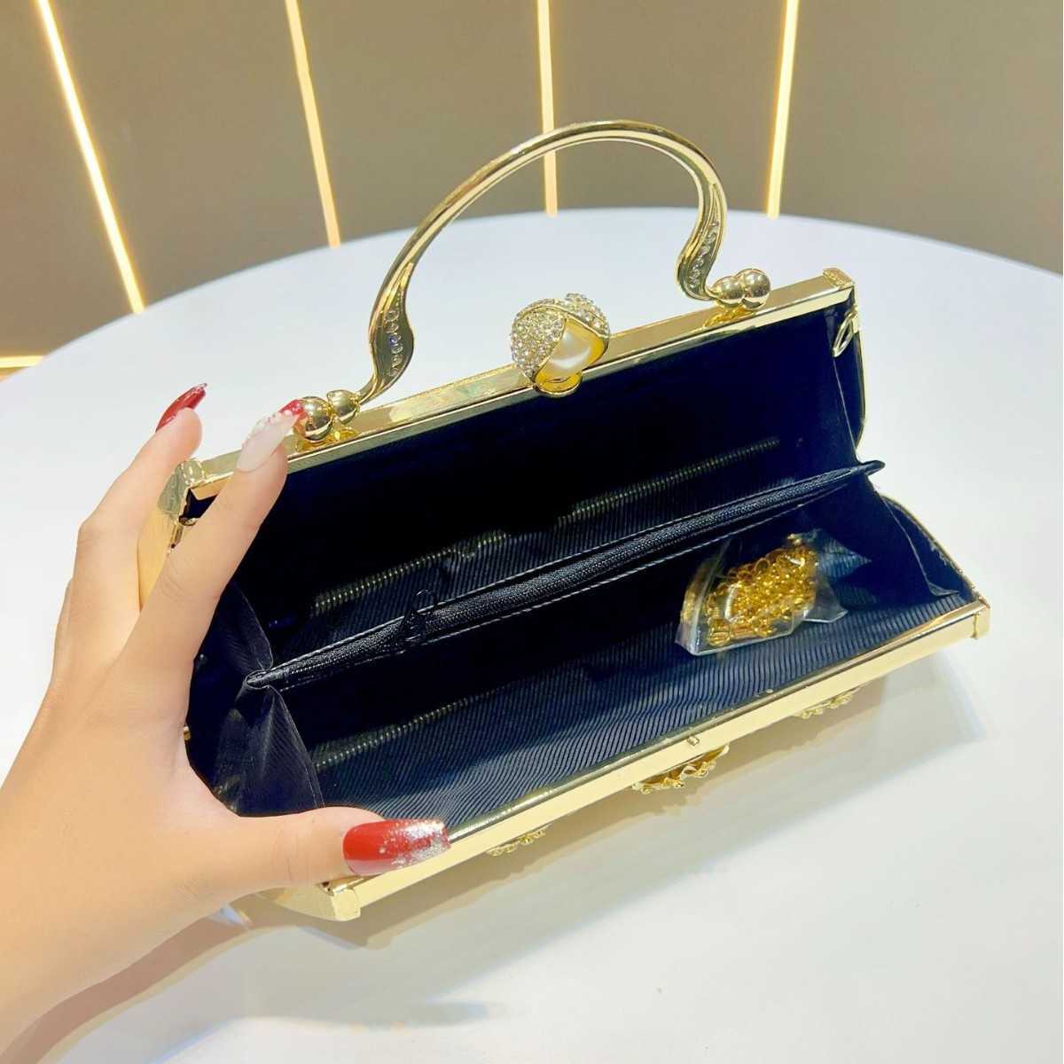 New Womens Bag Large Capacity High End Chain Shoulder Crossbody Handbag Evening Bag Clutch