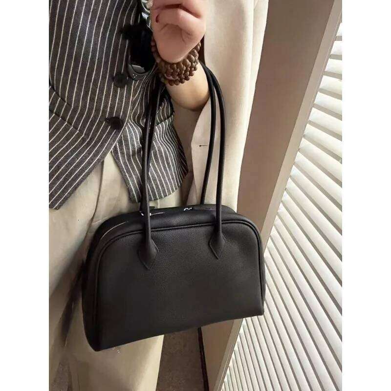 VOAETEC First Layer Cowhide Underarm Tote Niche Boston Pillow Bowling Handbag Commuter Shoulder Bag Casual Versatile