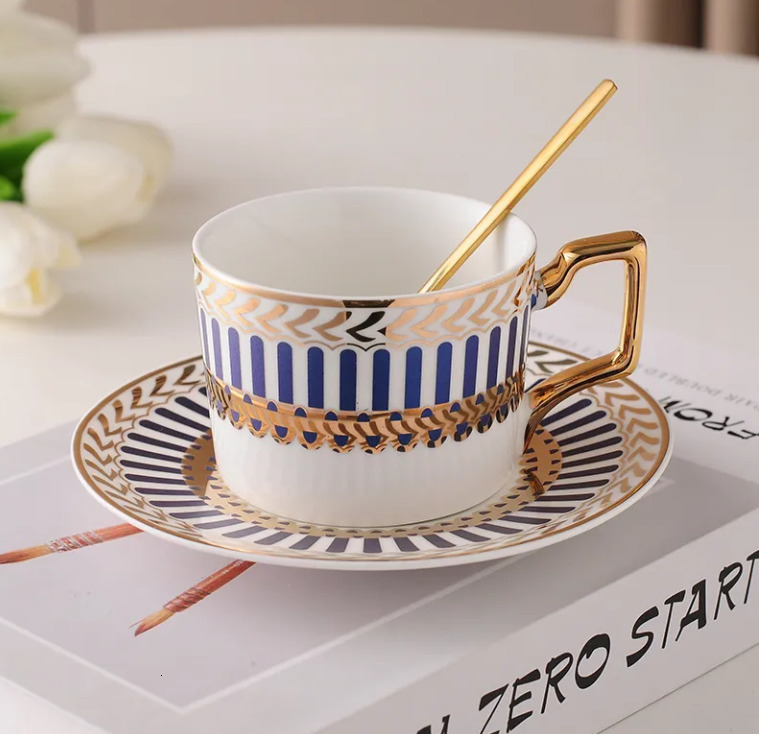 Household Luxury Ceramic Coffee Cup Set with European Coffee Cup and Saucer Set High end and Exquisite Mugs 250728