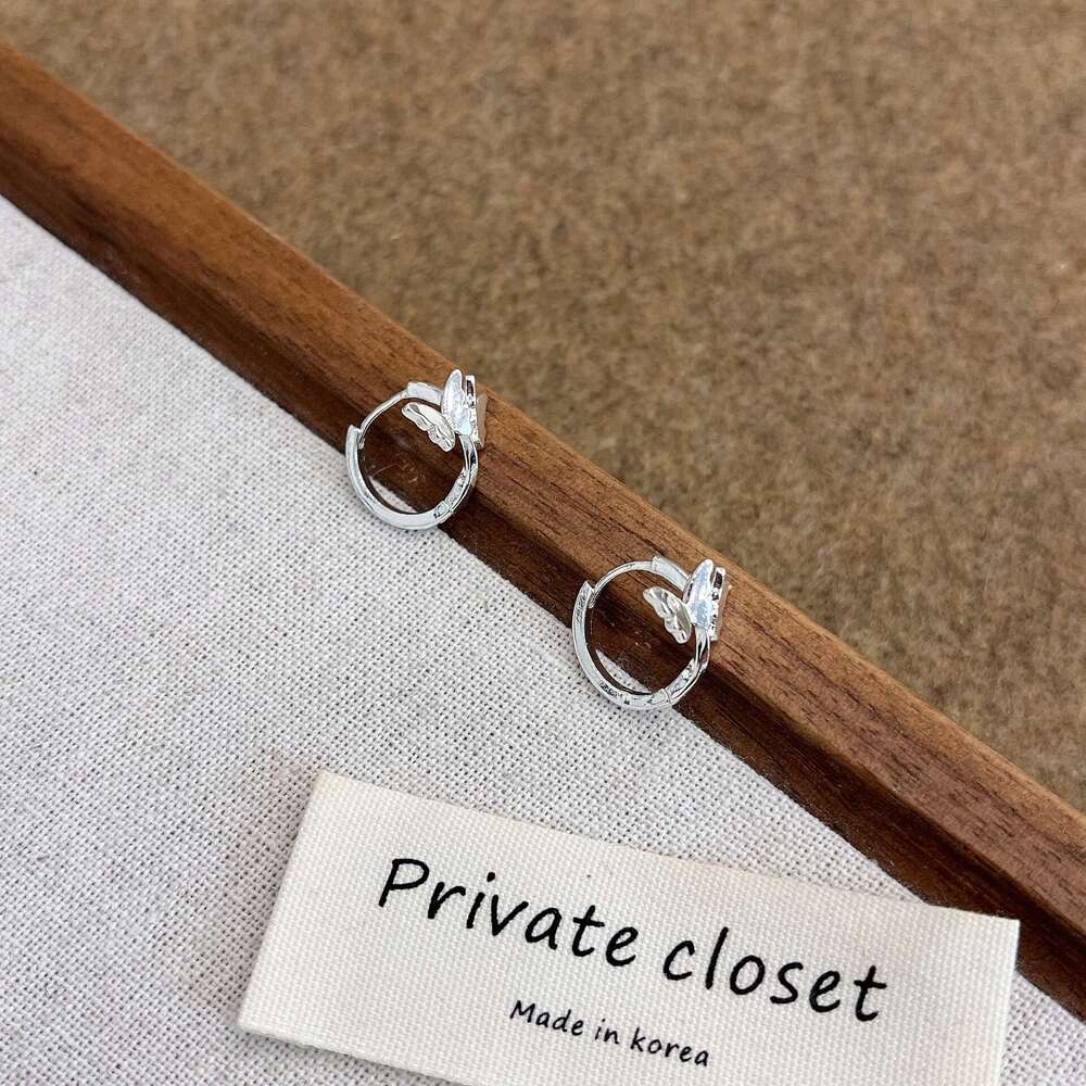 Butterfly Hoop Earrings for Women, Niche Design, High-end Sweet Earrings, Circle Clips, 2024 New Style, Elegant Ear Jewelry d30