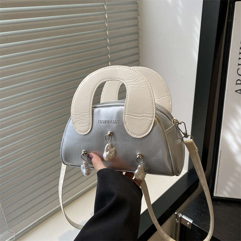Single Niche Design Shoulder Handbag for Women Summer 2025 New High-end Versatile Crossbody Color-blocking Shell Bag
