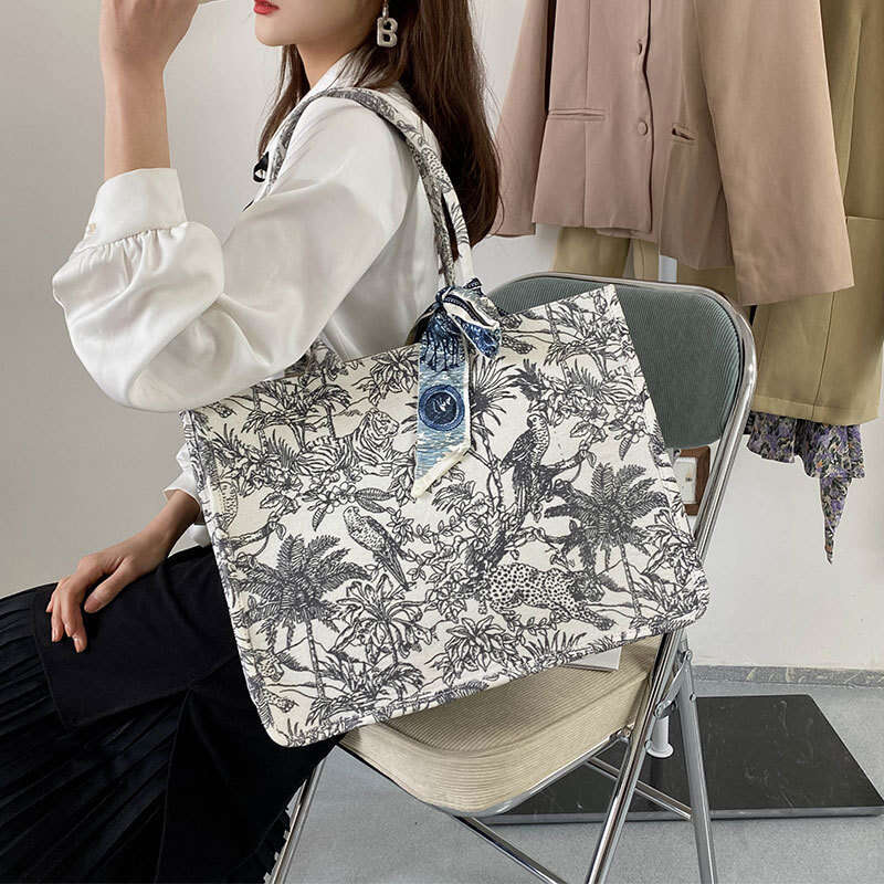 Embroidered Handbag Niche Tote Women's Canvas Shoulder Bag