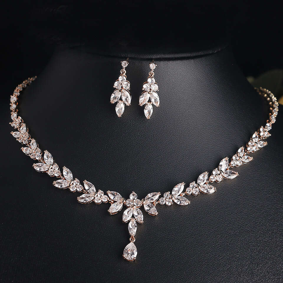 Exquisite and Simple Micro Pave Zircon Earrings Necklace Creative Water Drop Shaped Jewelry Set