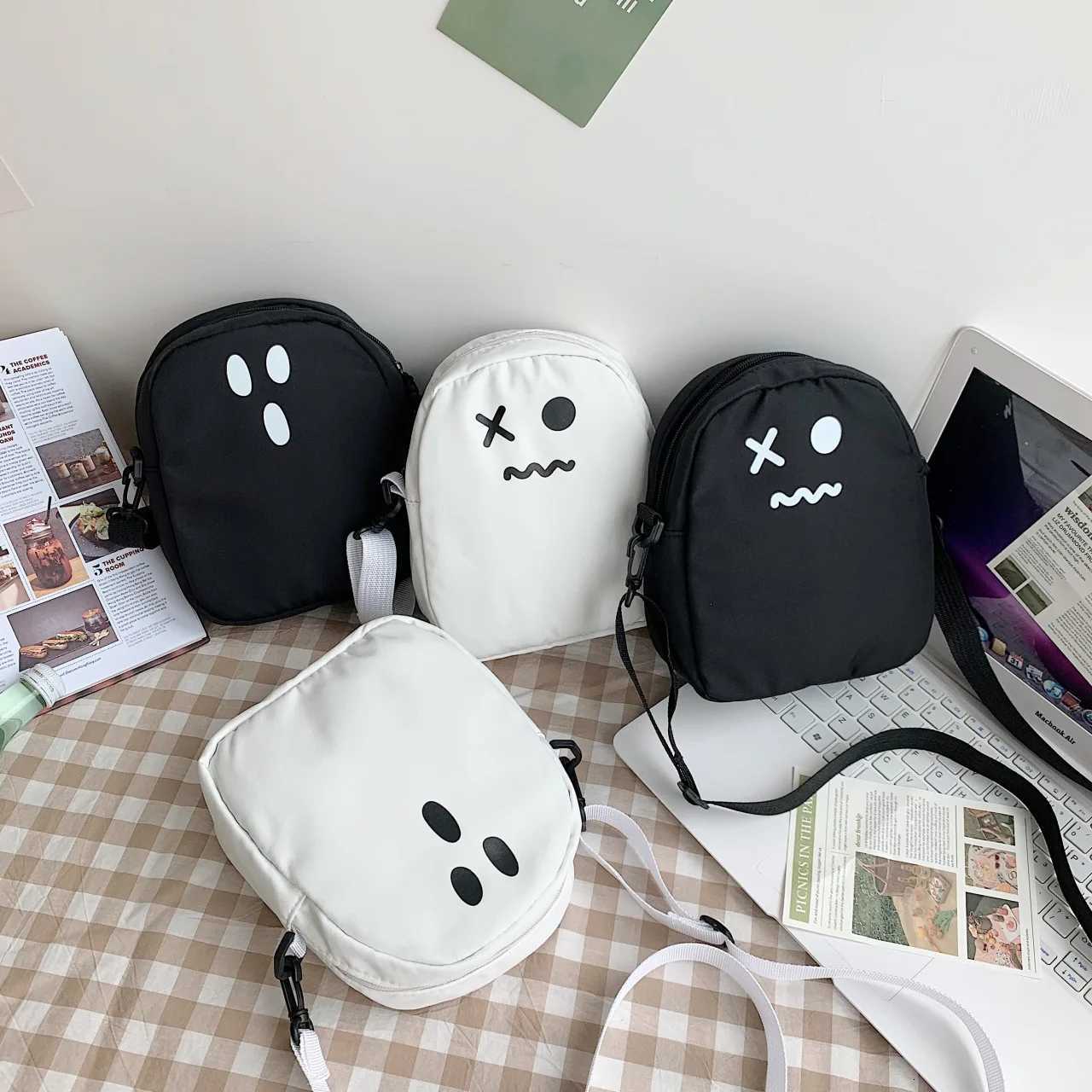 New Cartoon Messenger Bag Cute Casual Mini Crossbody Bags for Women Fashion Canvas Shoulder Bags Cosmetic Coin Storage Bag Y250729