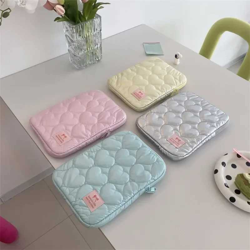 11-15.6 inch Tablet Bag for iPad Large Capacity Shockproof Pouch Bags Korean INS Embroidered Handbag Portable y250730