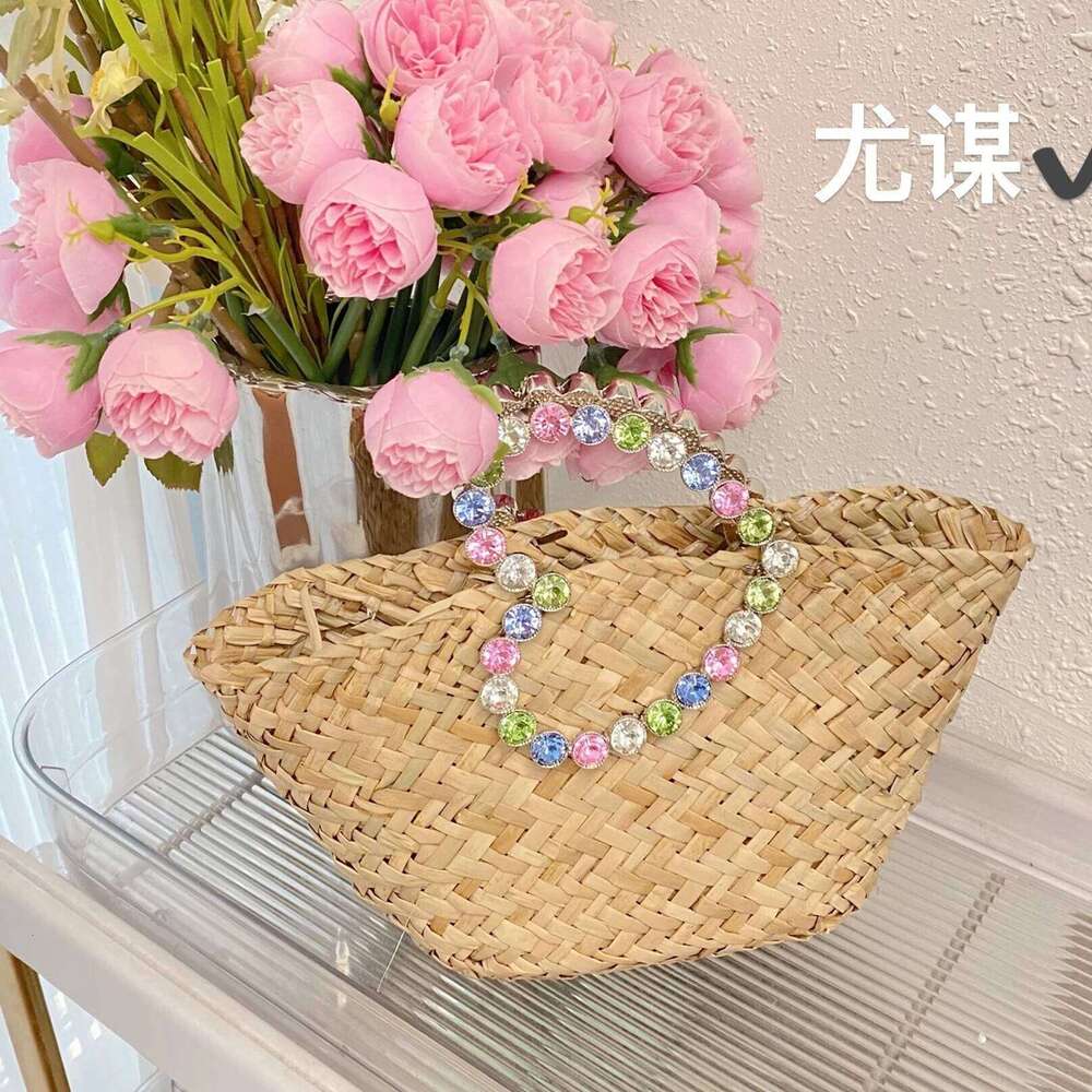 2023 Spring/Summer New Designer's Love Inlaid Dia Straw Woven Portable Bag Small Weave Holiday Style Girl