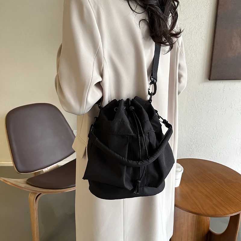 1pcs Womens fallow large capacity hand drawstring single shoulder crossbody bucket bag Handbag Shoulder bag Y250819
