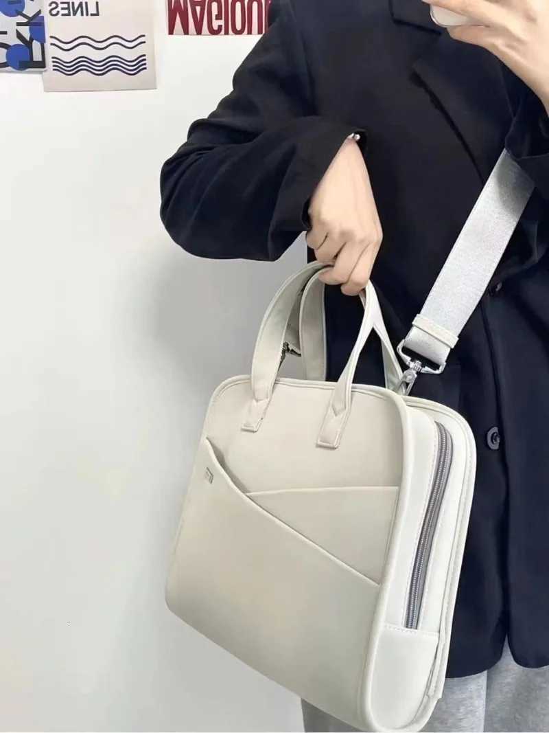 The laptop bag is suitable for Apple 14-inch Lenovo Xiaoxin 15.6 and customer documents. y250730