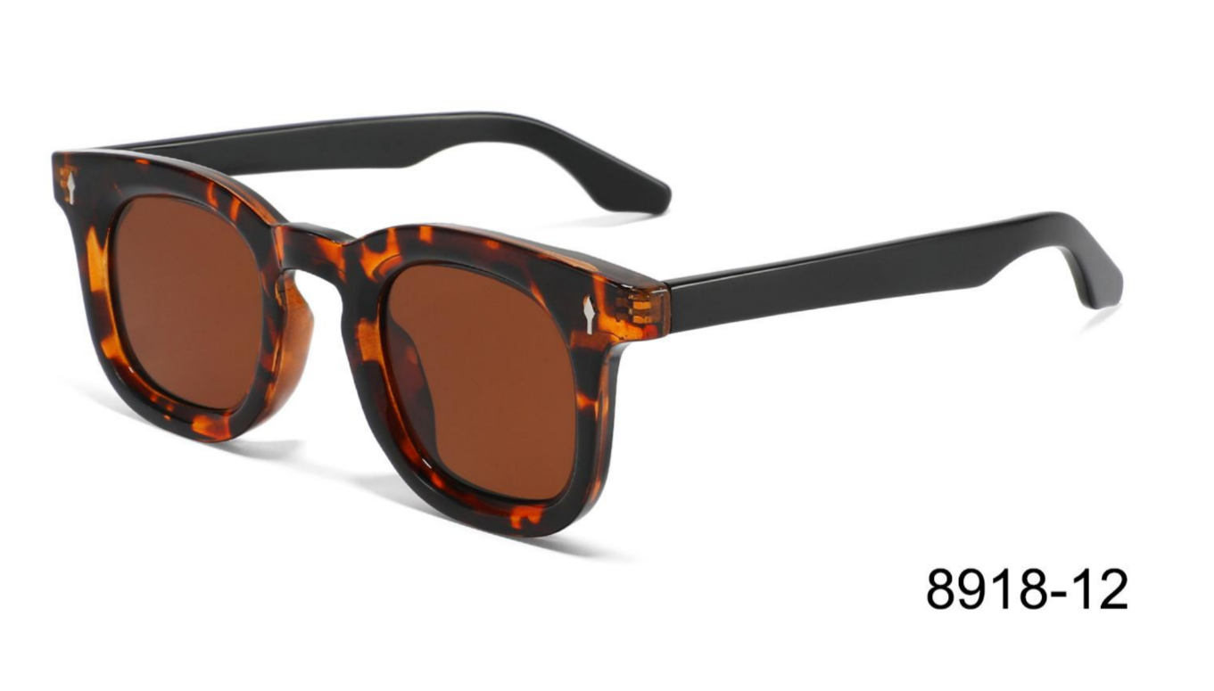 Designer sunglasses luxury glasses for women high quality frame men daily outfit radiation protection white blue minimalist temple shatterprppf lenses