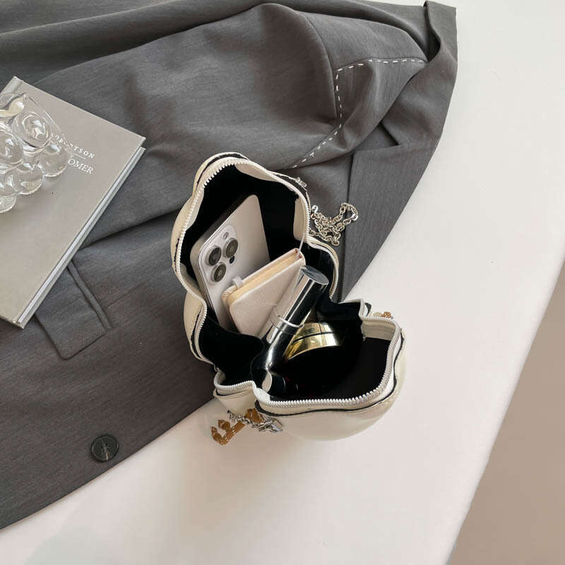 Trendy Gourd for Women 2025 Niche Design Single Shoulder Ins Style Personality Crossbody Bag