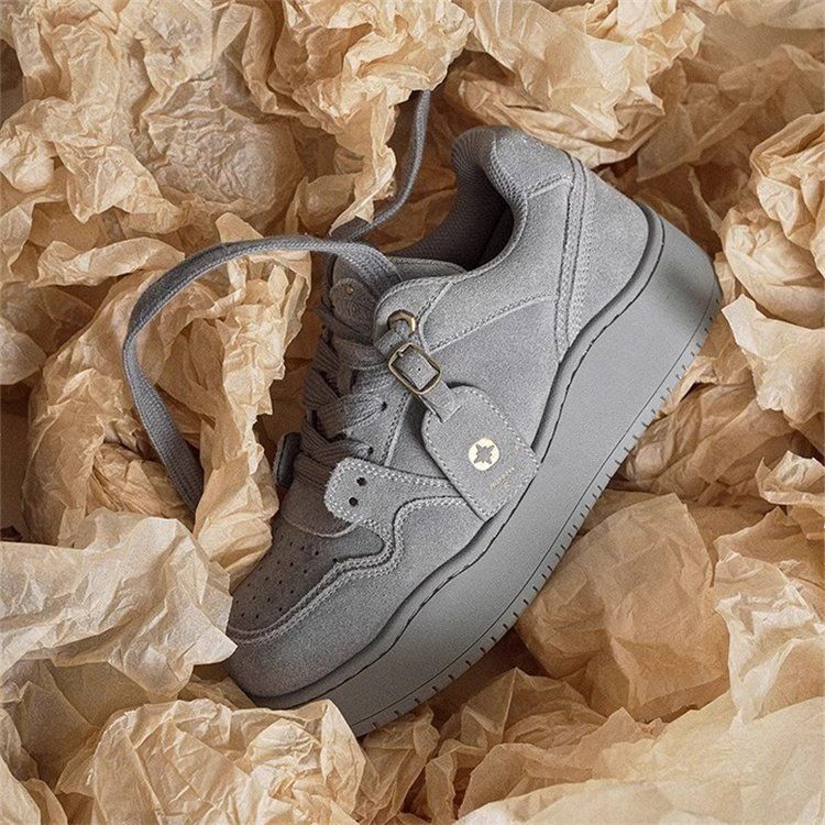 2025s Autumn & Winter New Casual Sneakers Men's Gray Chunky Shoes Women's Unique-Designed Thick-Soled Elevator Couple Sneakers