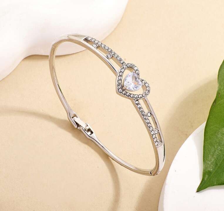 Fashionable and Unique Full Dia Small Heart Inlaid Zircon Zinc Alloy Bracelet Versatile