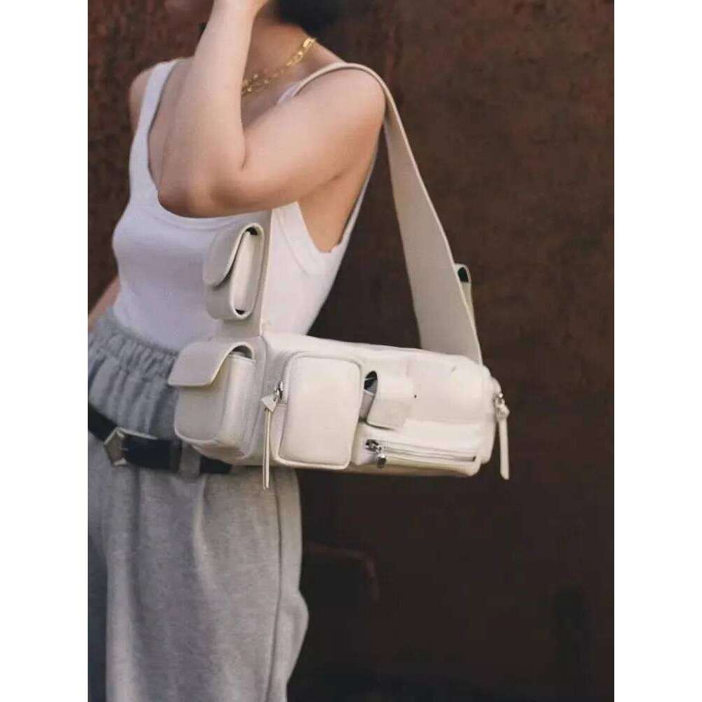 Luxury Designer Niche Ladies Multi-Pocket Flip Leather Shoulder Wide Straps Motorcycle Underarm One Shoulder Causality Tote Tote Bag