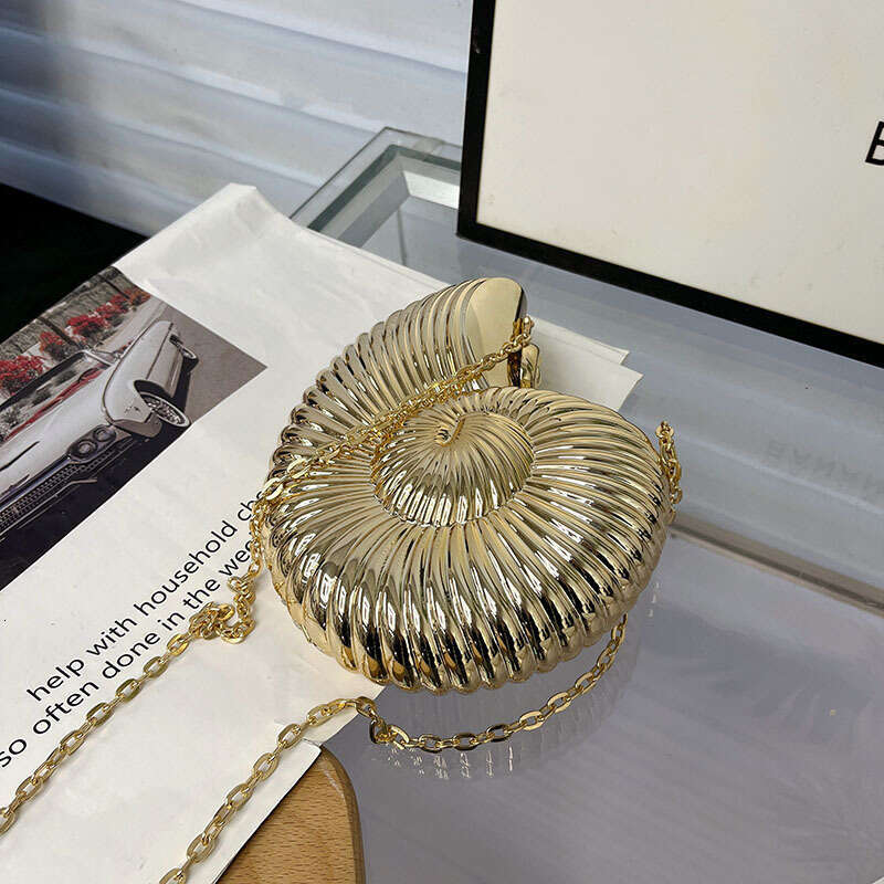 Trendy Niche Design Fashion Evening Chain Snail-Shaped Acrylic Single Shoulder Crossbody Bag