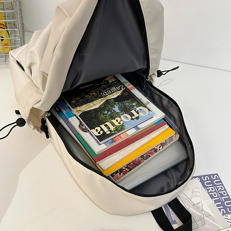 Men's lightweight backpack for hiking and rock climbing, high school students for travel and leisure, women's lightweight small backpack, de