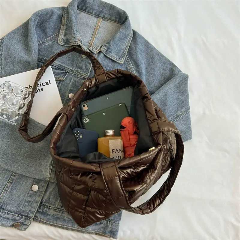 Hot S Winter Space Cott Totes Wen Large Capacity Padded Shoulder Bag Luxury Down Handbag Fem Shopping Armpit Bag Y250730