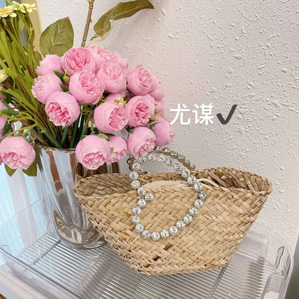 2023 Spring/Summer New Designer's Love Inlaid Dia Straw Woven Portable Bag Small Weave Holiday Style Girl