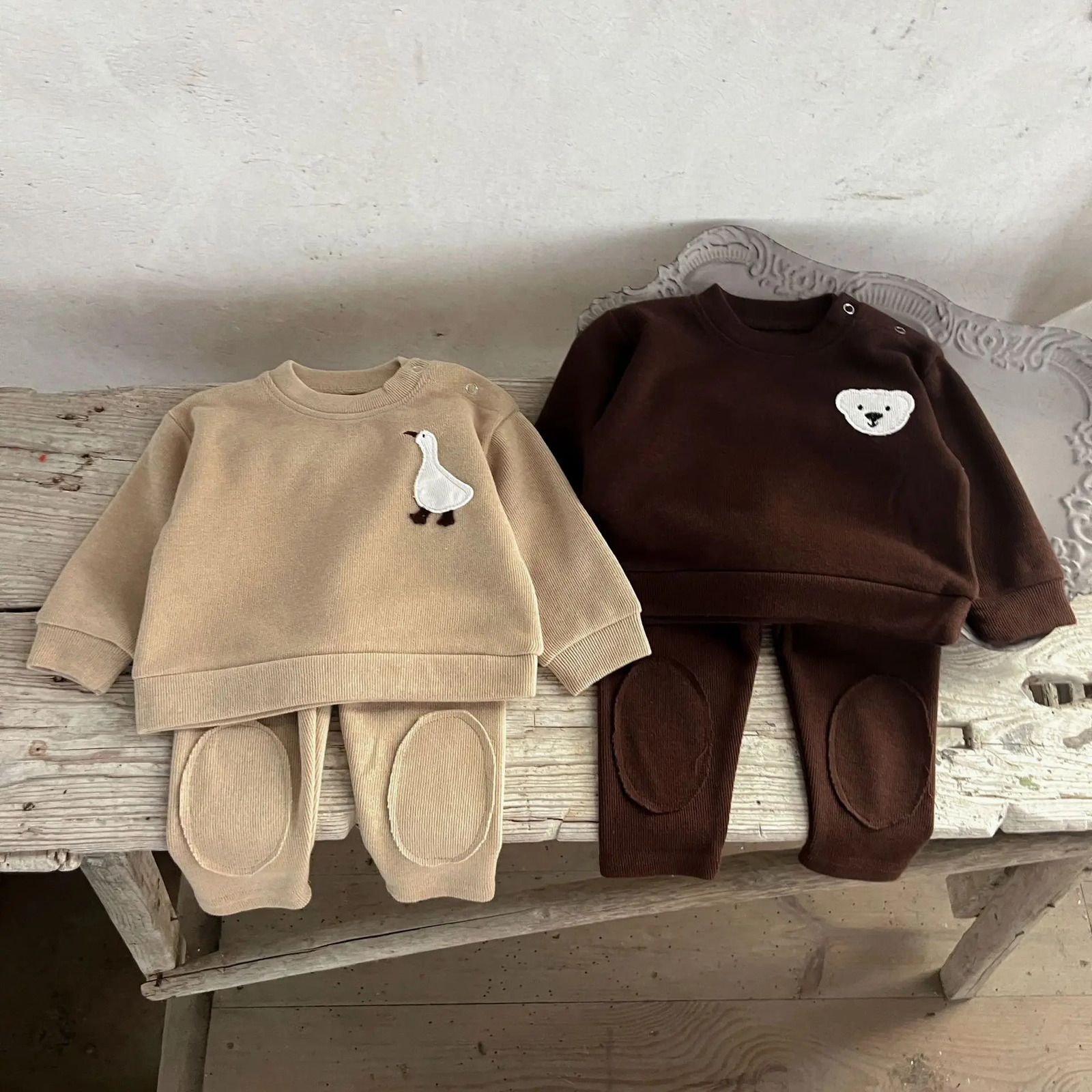 Ins Autumn Infant Babys Girls 2PCS Clothes Set Colorful Love Sweatshirtpant Suits Loose Bow Pullovers Kid Girls Pant Tracksuits 250729