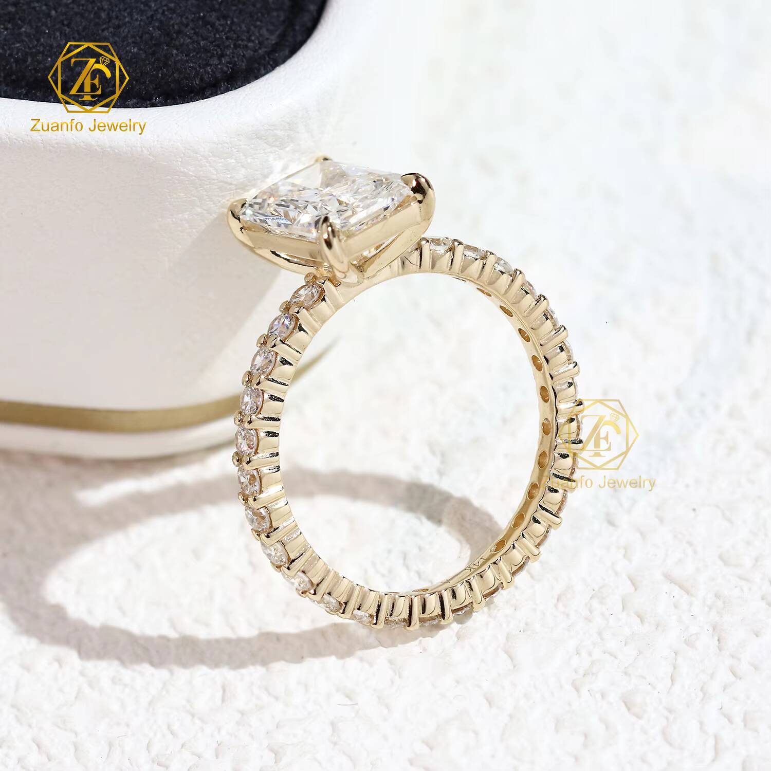 Factory Price 1CT 1.5CT Radiant Cut 14K Gold Engagement Ring IGI Certified Cvd Lab Grown Created Diamond Ring for Women