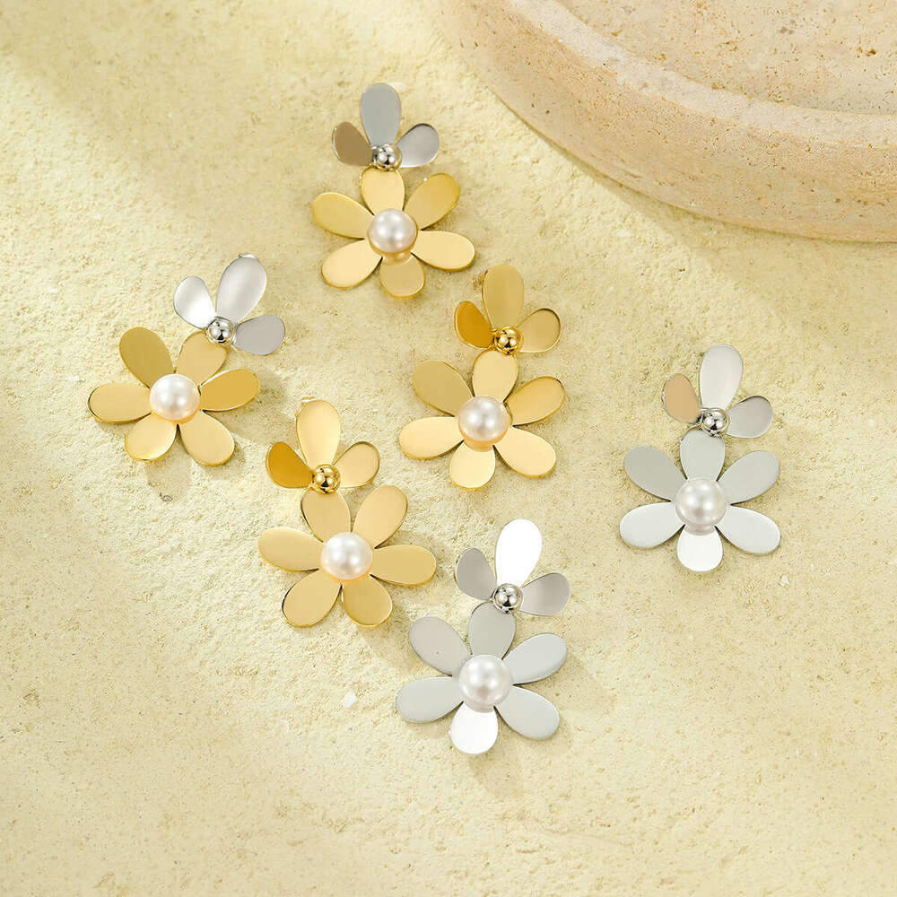 Stainless Gold and Sier Flower-Shaped Thin Fashionable High-End Titanium Steel Earrings for Women