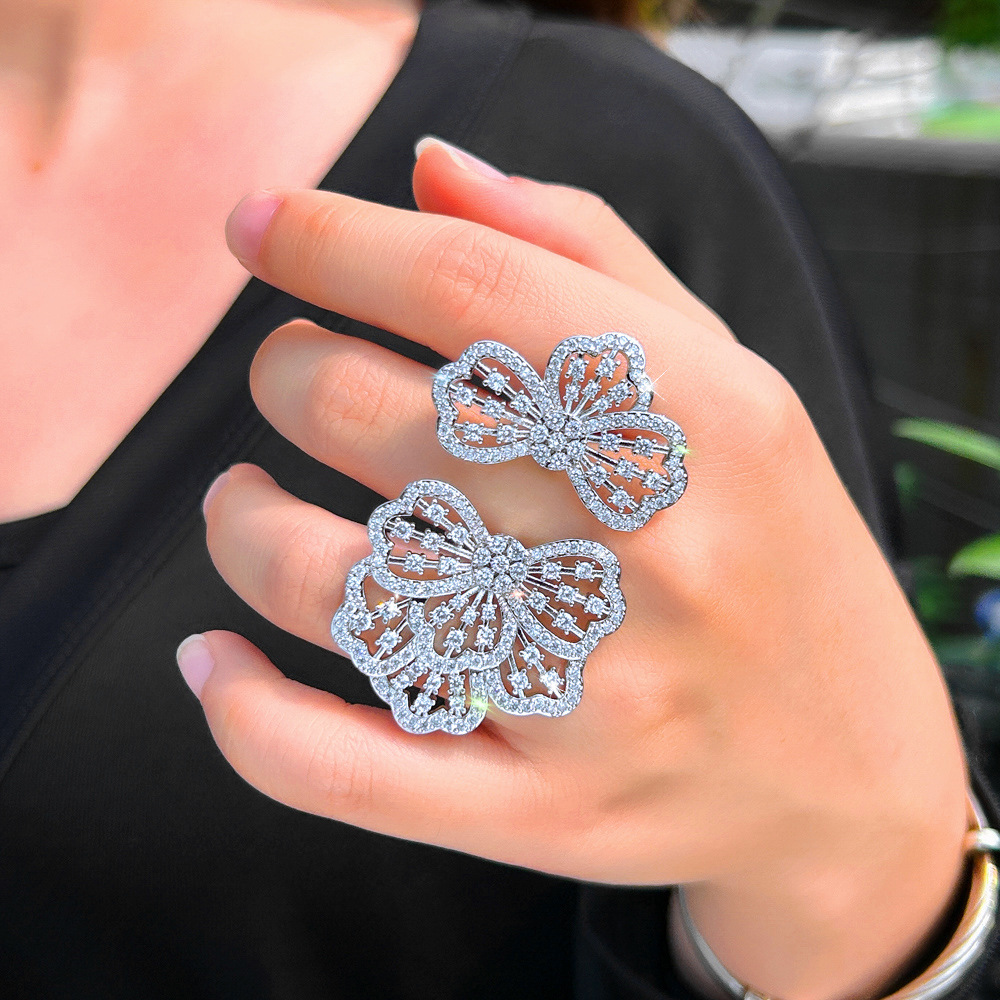 Choucong Ins Top Sell Wedding Rings Luxury Jewerly 18K White Gold Fill Pave 5A Cubic Zircon CZ Diamond Gemstones Party Women Big Flower Open Ring Adju