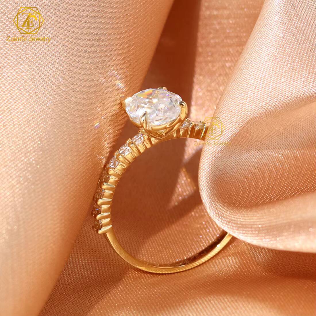 Professional Custom Factory Outlet New Design IGI Oval Shape Lab Grown Diamond Ring with HPHT CVD for Wedding or Engagement