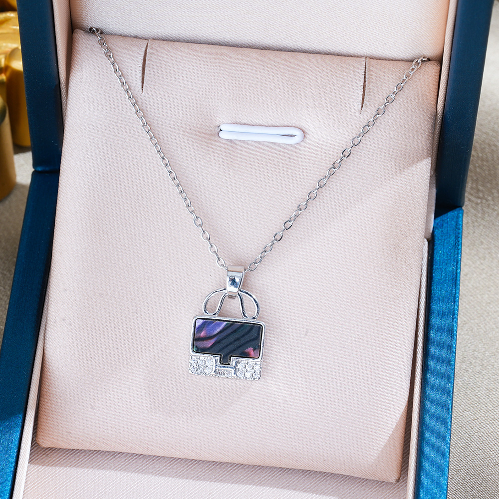 New Necklace Beach Lady Pendant Kang Full Diamond Light Luxury Collarbone Chain Fashion Versatile Live Designer Necklace Hot Sale Wholesale