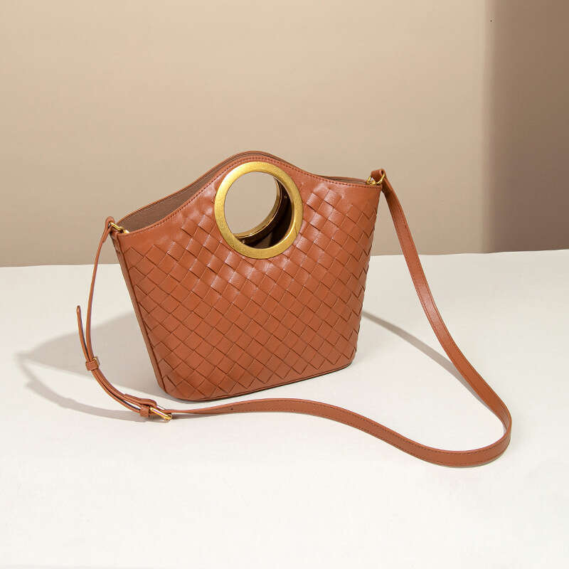 Metal Handle Round Ring Woven Handbag Basket New Fashion Commuter Tote Crossbody Single Shoulder Bag