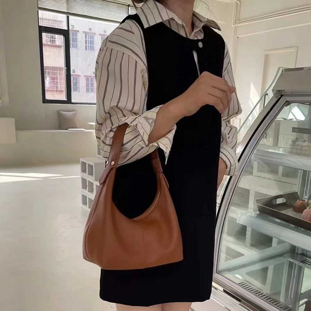 2020 Vintage Underarm Bag PU Leather Soft Hobo Shoulder Bags New Solid Color Casual Armpit Handbag Girls Outdoor Daily Tote Bag Y250730