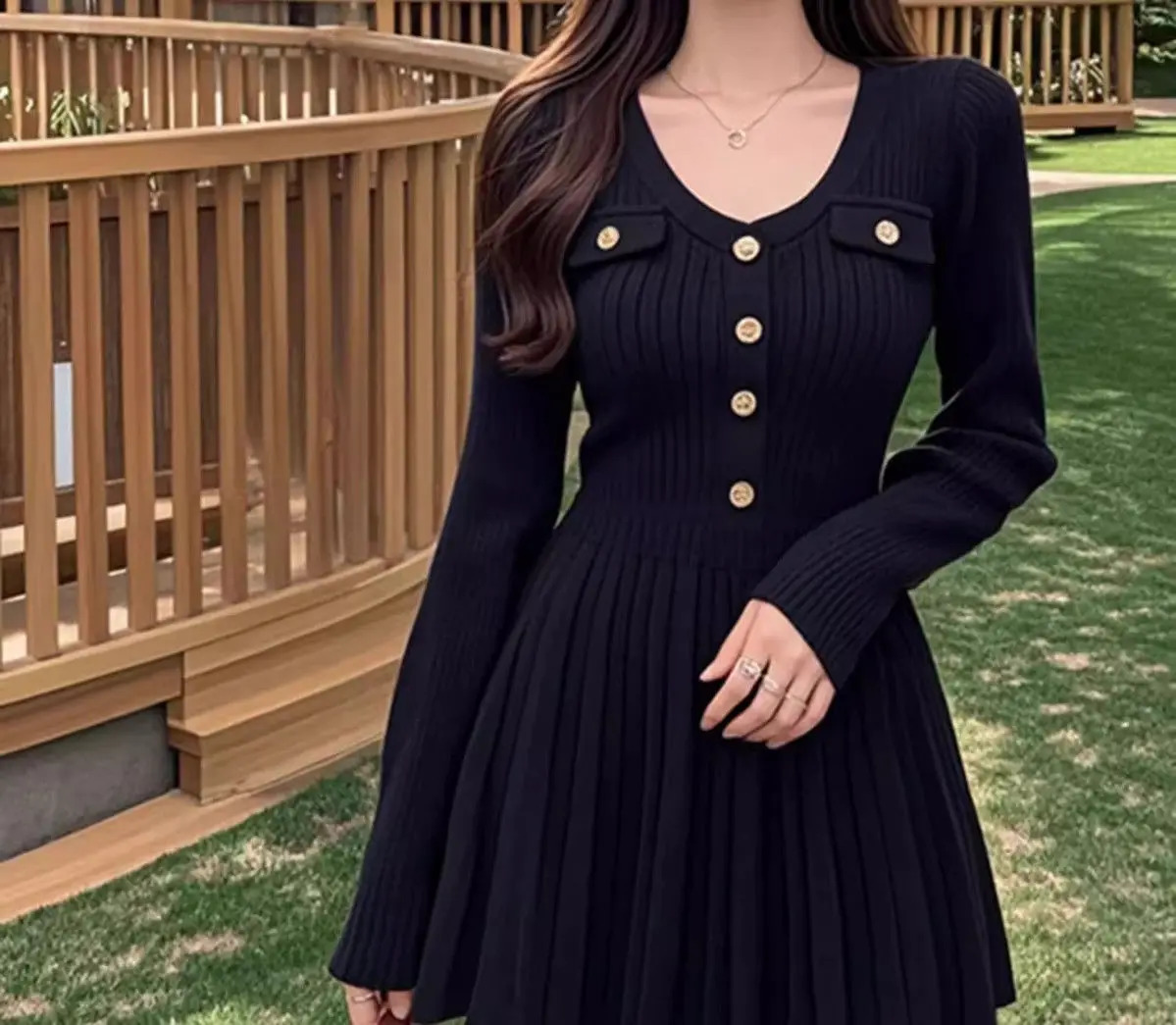 Knitted Dress with Waist-hugging Temperament Single-breasted Long-sleeved V-neck Color-blocking Short Skirt for Women 250725