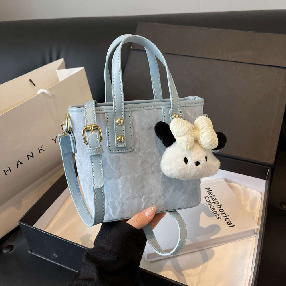 Women's 2025 New Crossbody Bucket Versatile Trendy Bag This Year Ins Design Handbag