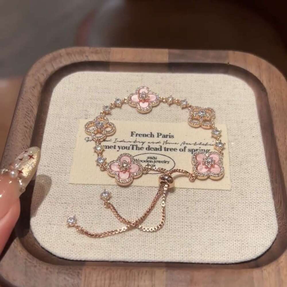 Zircon Rhombus Flower Pull-out Light High-end Bracelet Women's Fashion Versatile Hand Jewelry Design Sense Niche