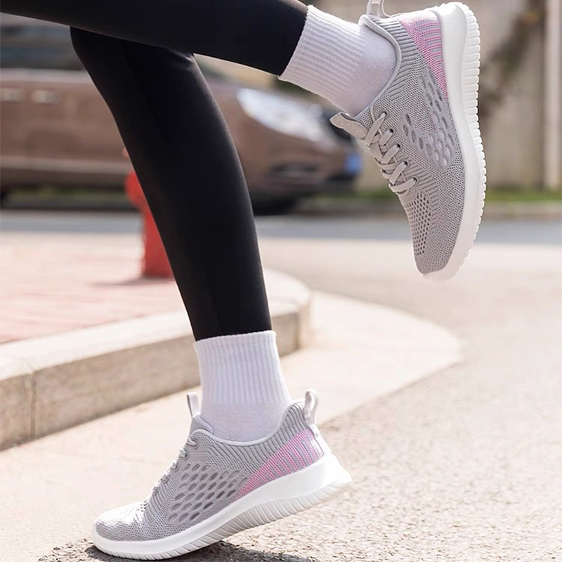 Fashion Running Shoes Sneakers for Women or Men Breathable and Comfortable Sports Shoes