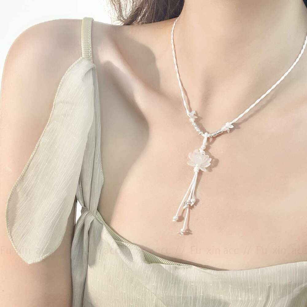 New Chinese Style Braided Rope Agate Lotus Tassel Necklace for Women, Niche Elegant Versatile Fashion Necklace, Collarbone Chain 4ab