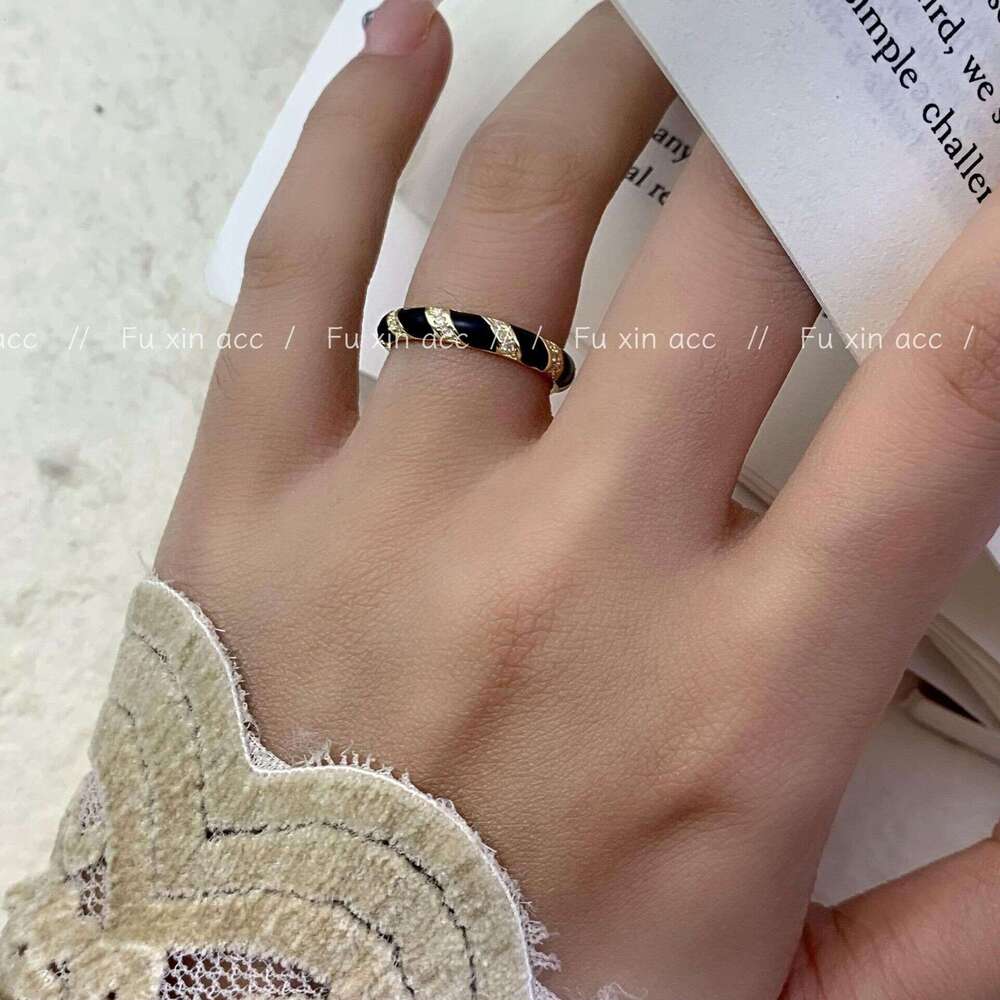 Light Luxury Exquisite Old Money Style Black Zircon Open Fashionable High-end Index Finger Niche Design Personality Ring 234