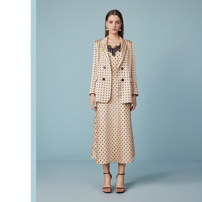 2025 Summer New V-neck Lace Mid-length Suspender Skirt Sexy High-end Luxury Party Dress 6116327