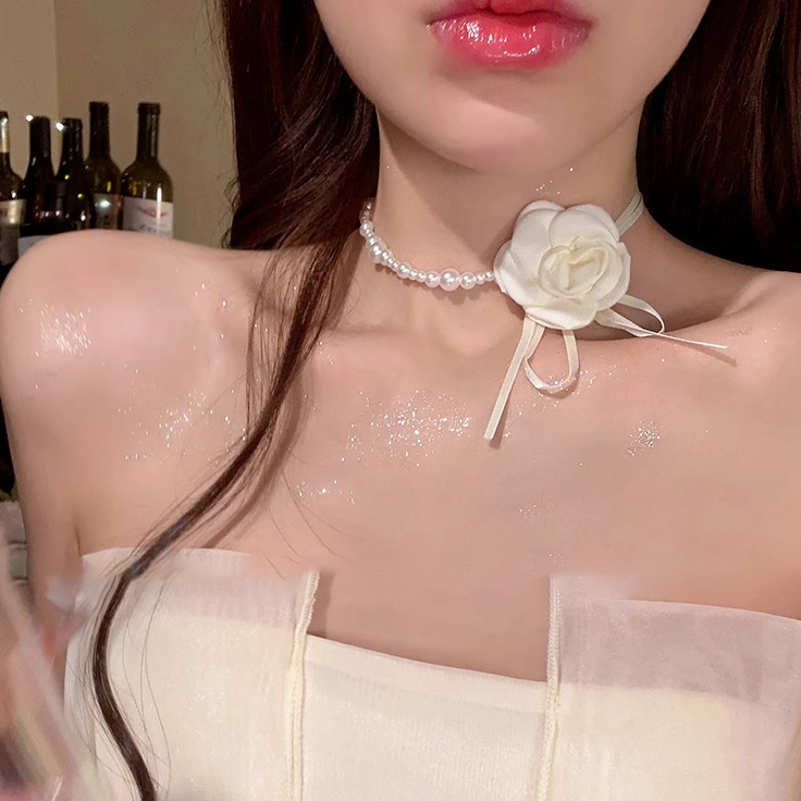 Camellia Flower Pearl Designer Beach Lady Pendant Necklace Choker Necklace For Women Collarbone Chain Neckband Floral Accessory