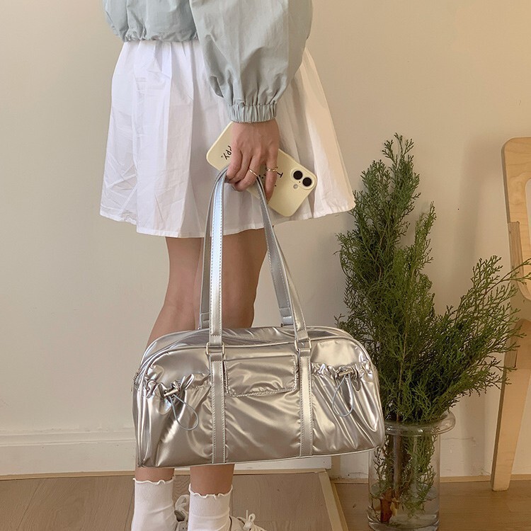 Designer Luxury Bag Bag Korean INS Niche Nylon Lightweight Handbag Underarm Bag For Women New Versatile Large Capacity Pillow Shoulder Bag Trendy Tote