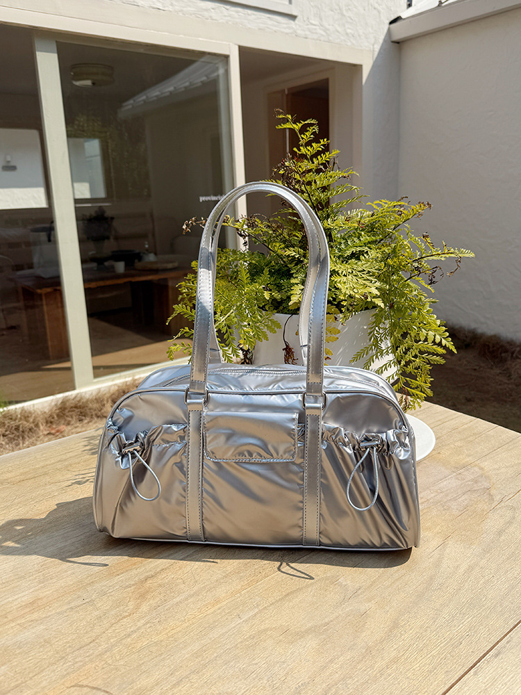 Designer Luxury Bag Bag Korean INS Niche Nylon Lightweight Handbag Underarm Bag For Women New Versatile Large Capacity Pillow Shoulder Bag Trendy Tote