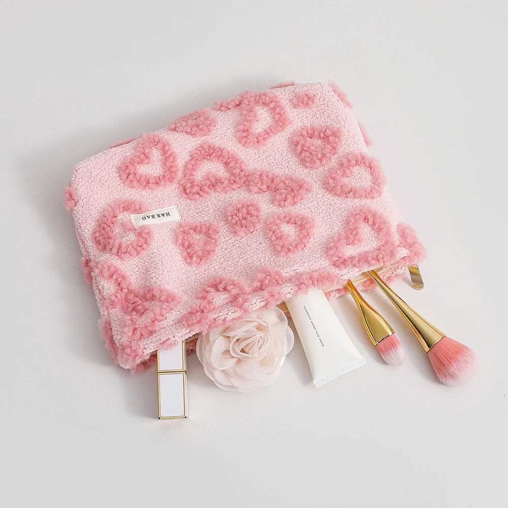 Plush Cute Pink Love Makeup Portable Skincare Product Lipstick Storage Hand-held Inner Bag Korean Brush Pencil Cases R250729