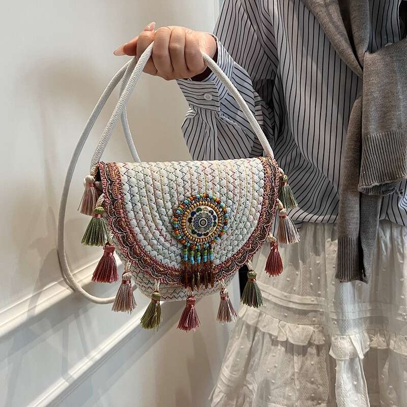 Tassel Chinese Ethnic Style Niche Design for Women Large Capacity Straw Beach Single Shoulder Crossbody Bag Trendy