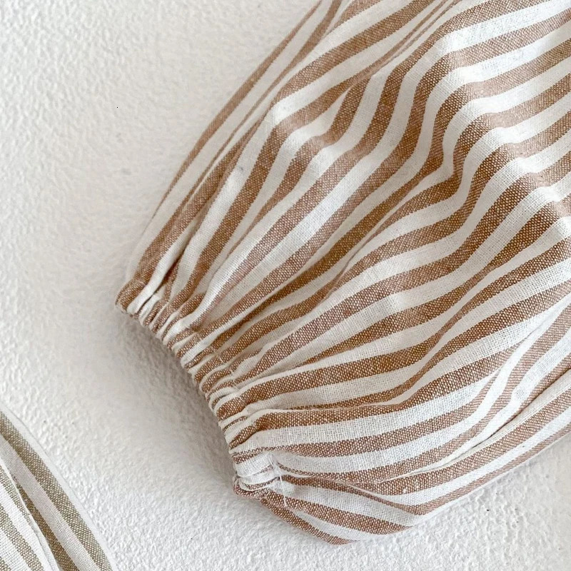 autumn baby clothing 0-3 year old girl with a ruffle collar striped long sleeved skirt and bread pants two-piece set 250729