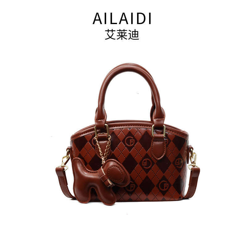 Fashionable Design Quilted Basket for Women, Simple Sweet Large Capacity Versatile Commuter Handbag and Crossbody Bag