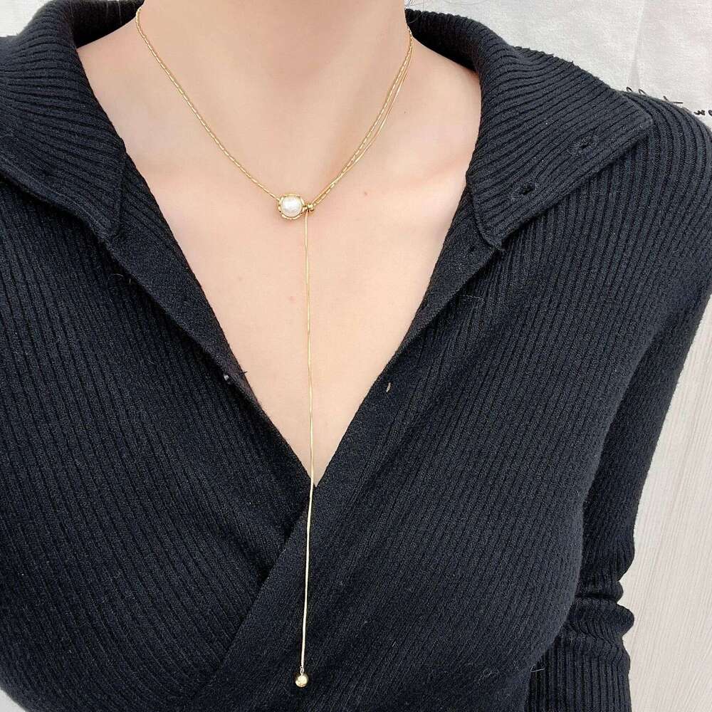 Adjustable Pearl Necklace for Women, Light Niche 2024 New Model, Long Collarbone Sweater Chain, Winter Accessories 1aa
