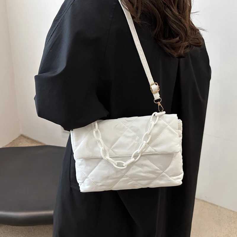 Winter Cott Padded Quilted Handbag For Women Chain Rhbic Pattern Designer Feather Down Bag Purse Ladies Shoulder Tote Bags Y250730