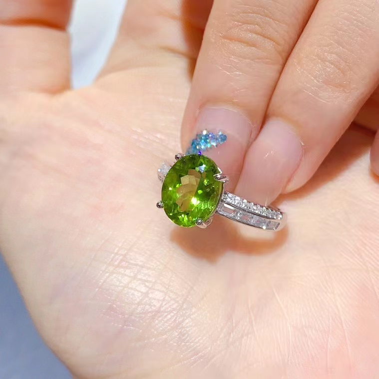 Classic design 925 silver peridot ring for women daily wear 8mm*10mm 3ct natural peridot jewelry with 18K gold plating