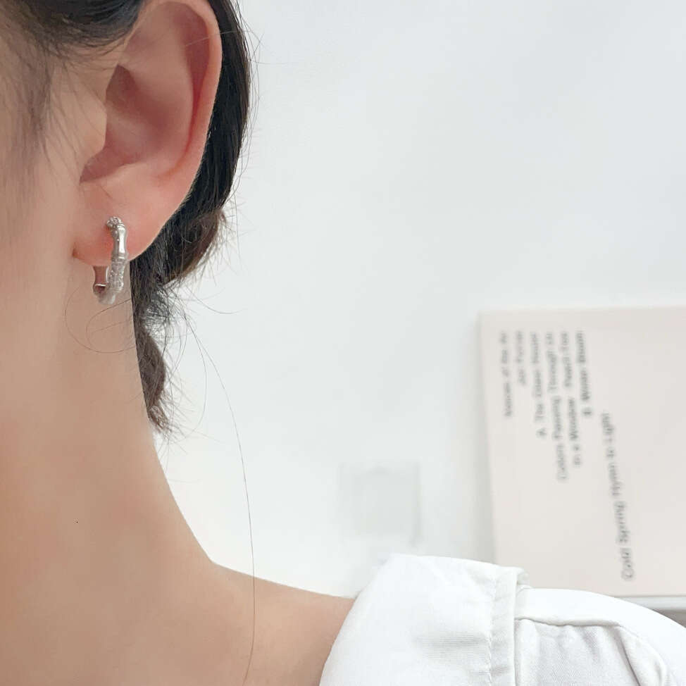 New Bamboo Stud for Women, Light , High-End Feel, Elegant Niche Design, Korean Style, Exquisite Fashionable Versatile Earrings 71e