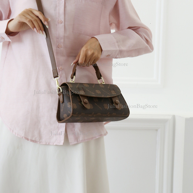 Fashion Minimalist Women's High-end Handbag Free Shipping Designer Luxury Letter Shoulder Bag Soft Leather Casual Makeup Bag Vintage Phone Bag