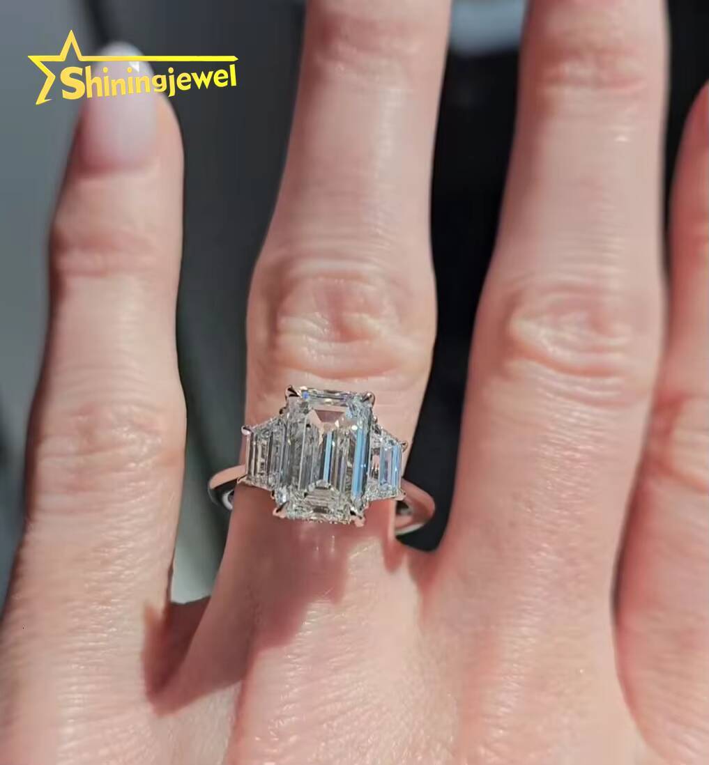 Luxury Jewelry Manufacturer Direct Custom Design Emerald Cut Lab Grown Diamond 10K 14K 18K Solid Gold Engagement Ring